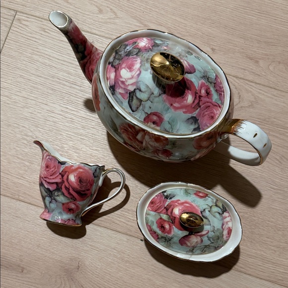 Peppertree Tea Ware - Picture 2 of 2